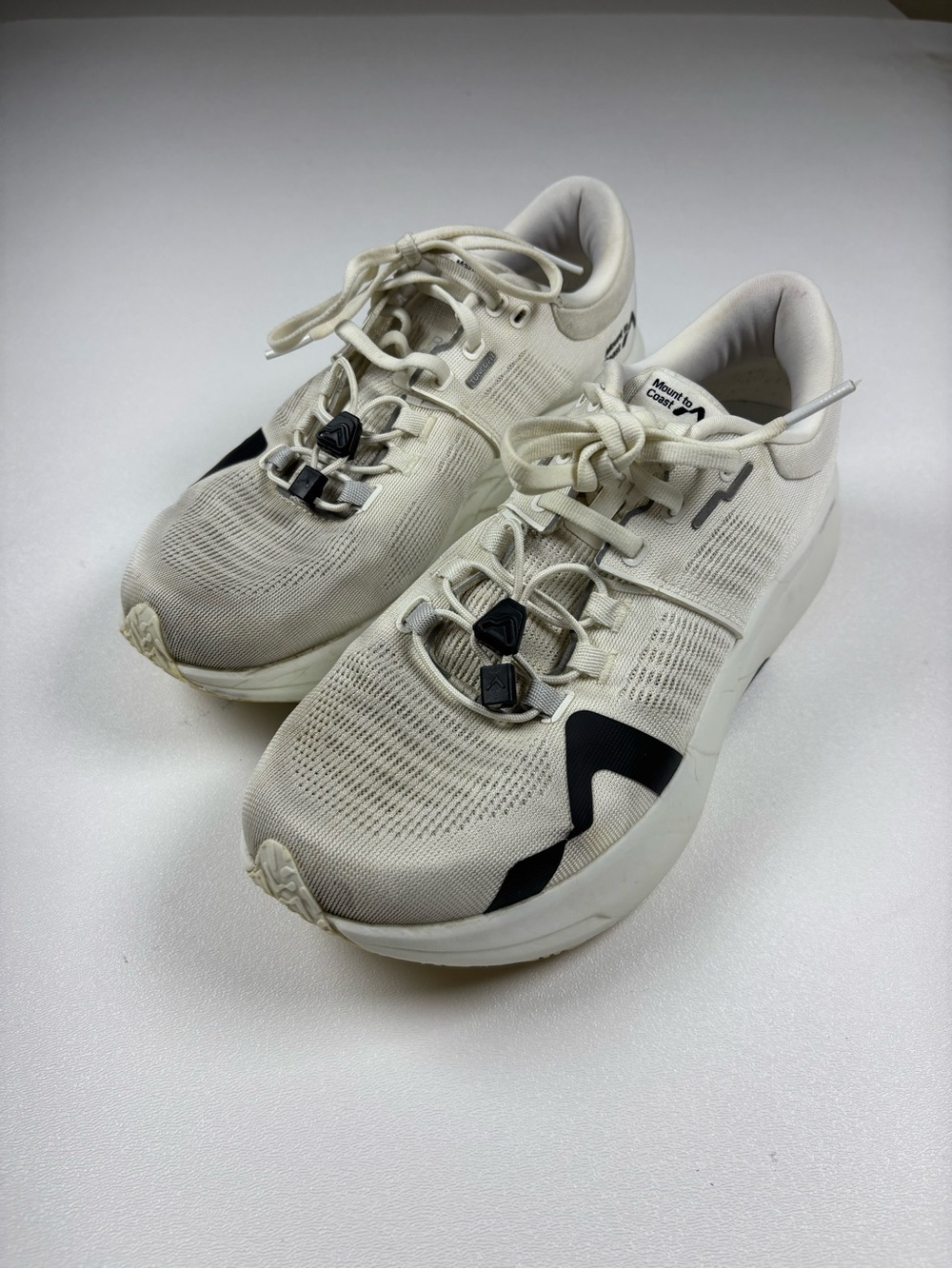 Women’s Mount to Coast R1 Running Shoes - 8